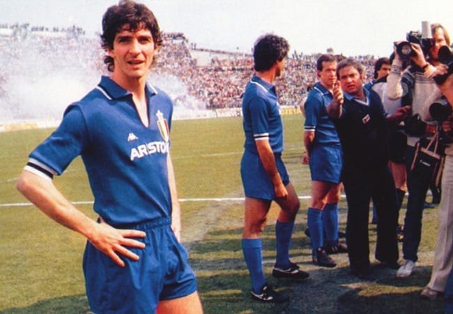 el jugador Paolo Rossi es ya una leyenda del futbol italiano.