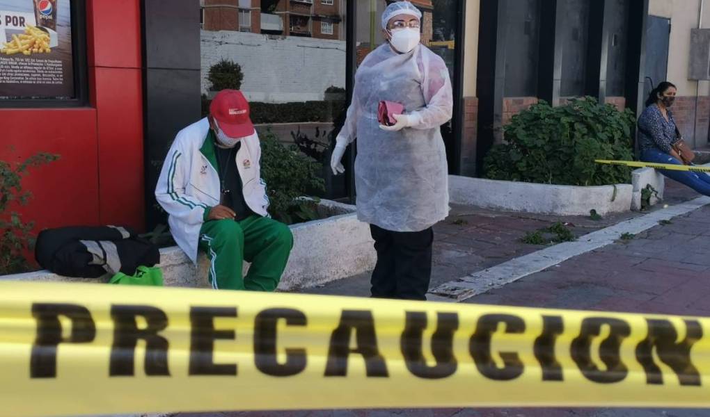 Don Felipe de 79 años de edad, fue rescatado de las calles en el municipio de Ecatepec, donde fue abandonado por sus familiares al estar contagiado de Covid-19.