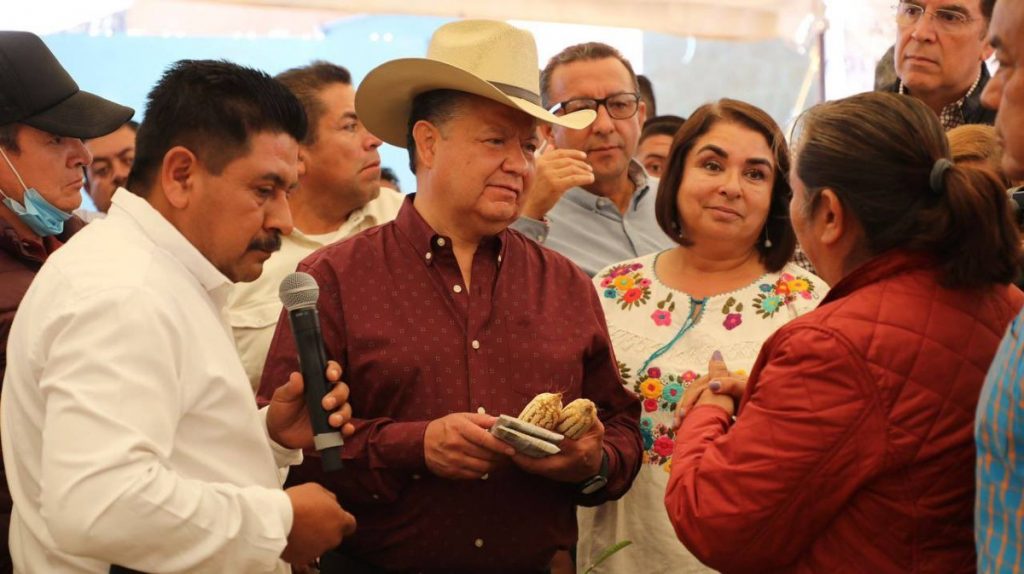 Julio Menchaca plantea estrategias para recuperar el campo en Hidalgo