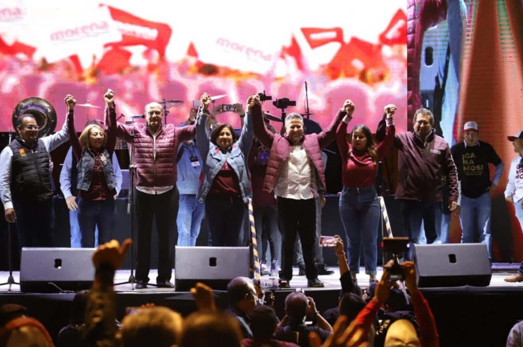 Julio Menchaca se comprometió a atender los problemas de Hidalgo durante su discurso de celebración