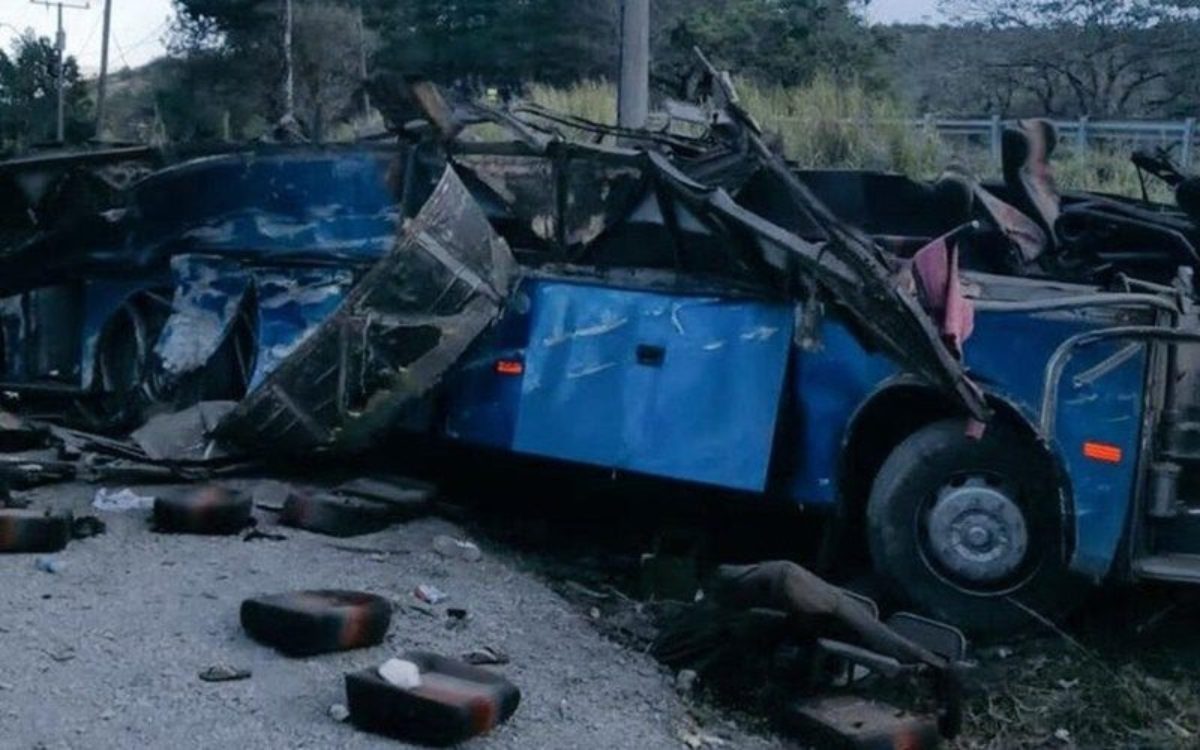 Mueren 13 Migrantes En Accidente Carretero En Límites Entre Puebla Y Oaxaca 4900