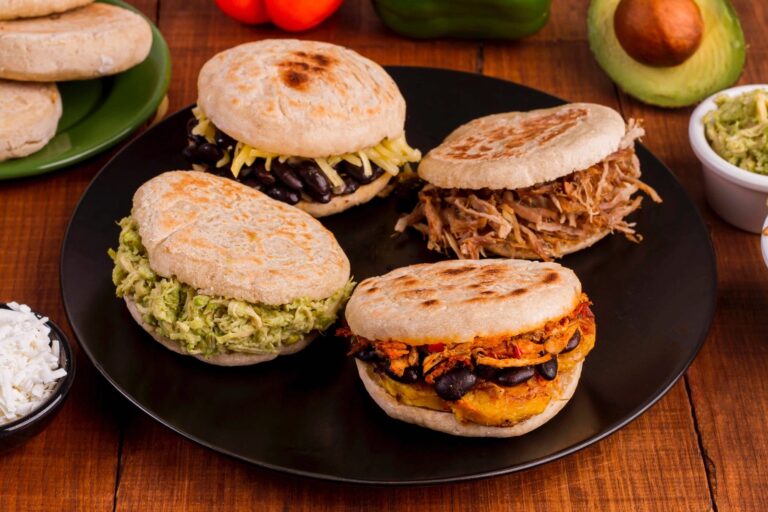 La Arepa conquista México y el Comedor de Los Milagros ofreció arepas y comida mexicana